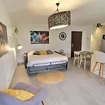 Avec Garage Et Terrasse Au Coeur De Colmar, Pres De La Route Des Vins D'alsace - Fr-1-722-6 Lägenhet
