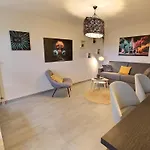 Avec Garage Et Terrasse Au Coeur De Colmar, Pres De La Route Des Vins D'alsace - Fr-1-722-6 Lägenhet *