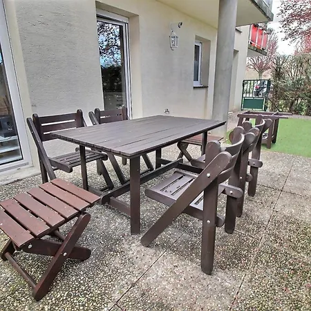 Avec Garage Et Terrasse Au Coeur De Colmar, Près De La Route Des Vins D'alsace - Fr-1-722-6 *